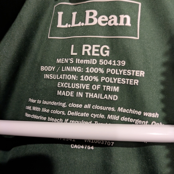 L.L. Bean Men's Green Quilted Jacket - Picture 6 of 8